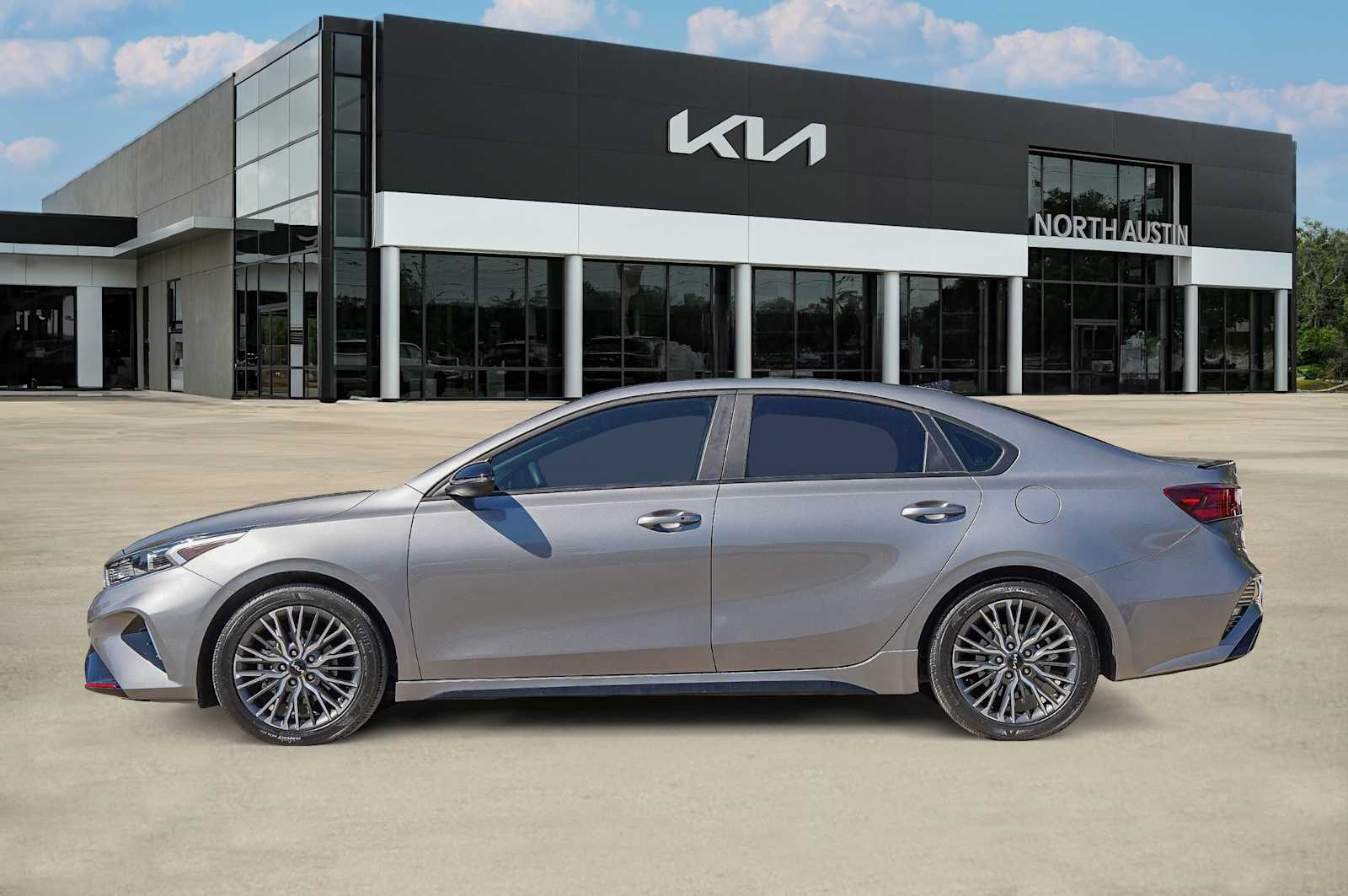 Thumbnail: 2023 Kia Forte - 4