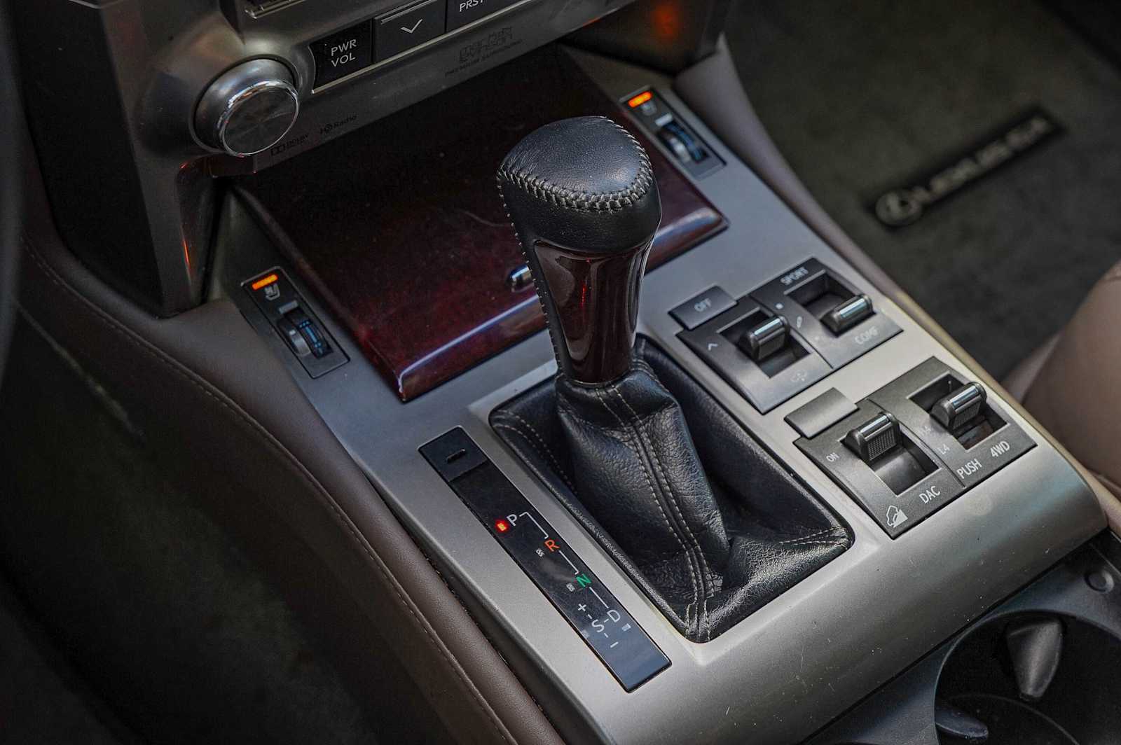 Thumbnail: 2015 Lexus GX - 21