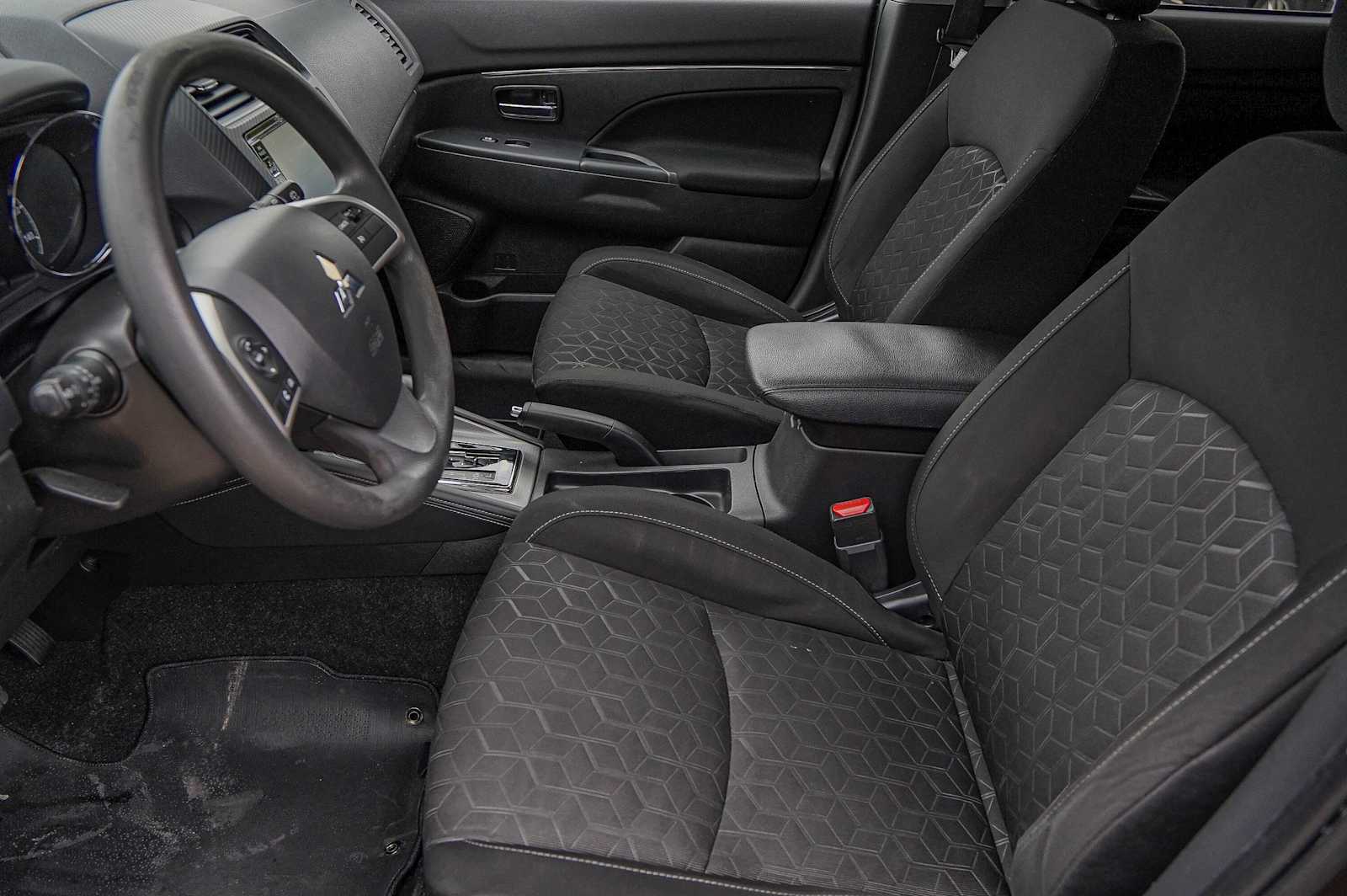 Thumbnail: 2021 Mitsubishi Outlander Sport - 10