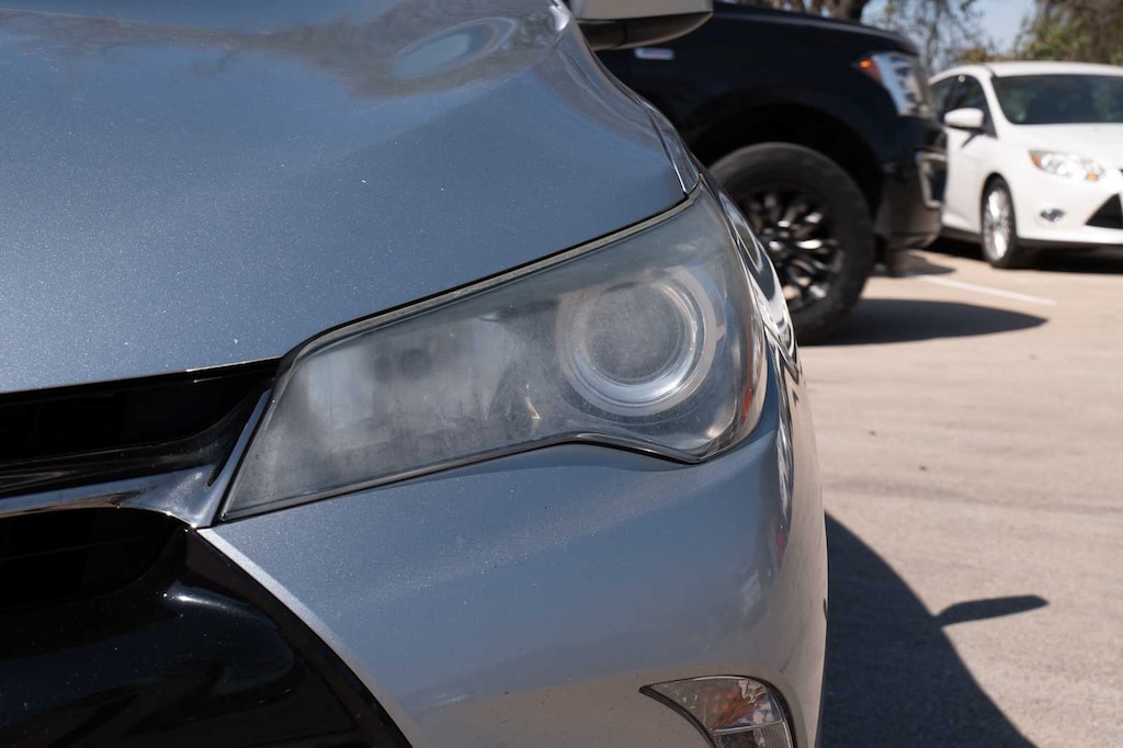 Used 2015 Toyota Camry SE Sedan