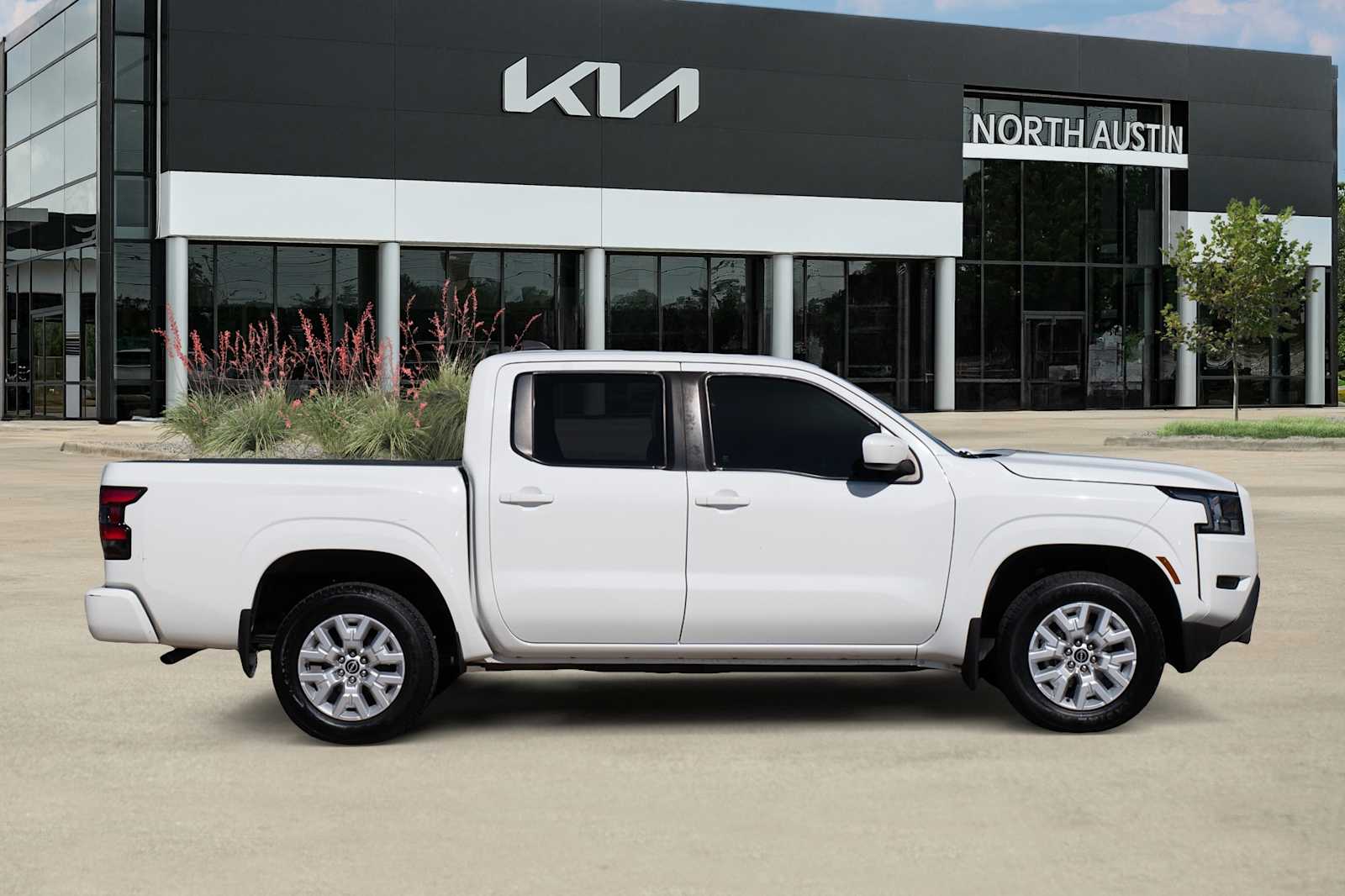 Thumbnail: 2022 Nissan Frontier - 7