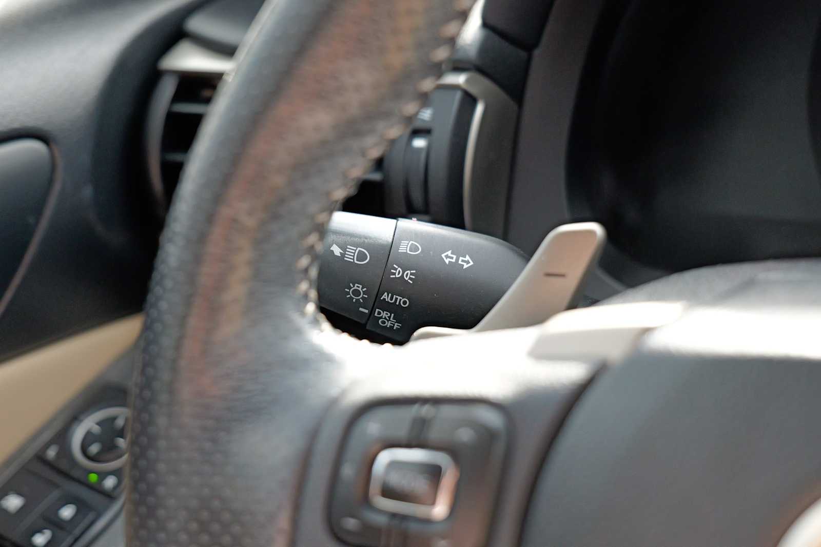 Thumbnail: 2020 Lexus IS - 18