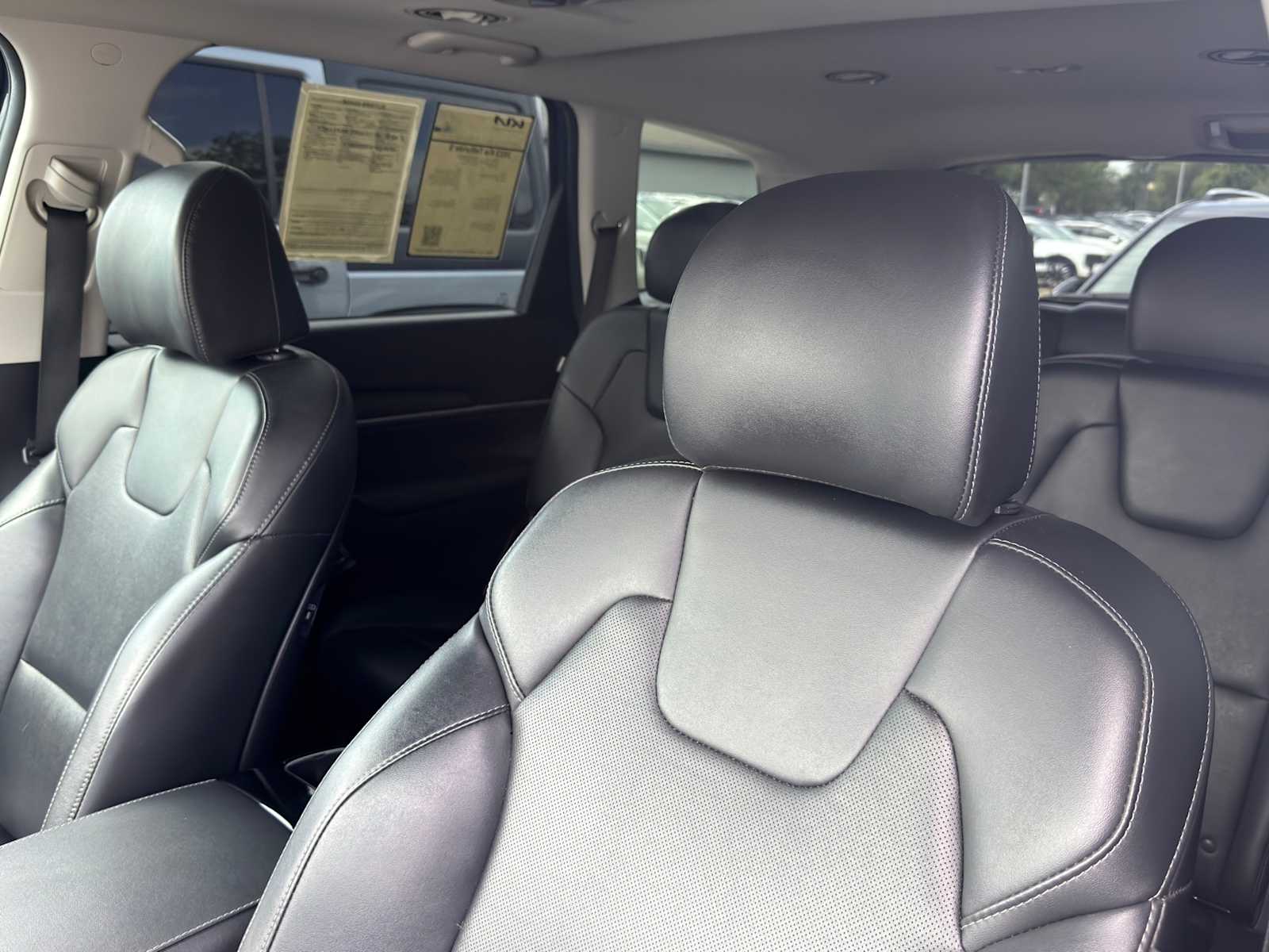 Thumbnail: 2023 Kia Telluride - 10