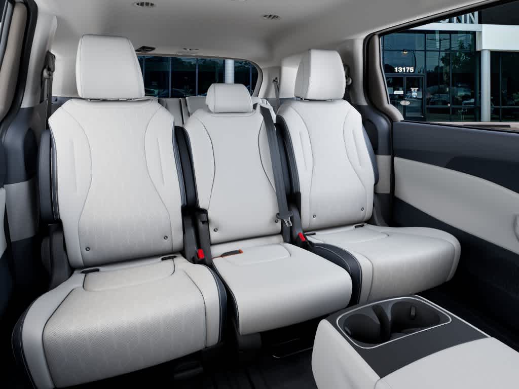Thumbnail: 2026 Kia Carnival - 16
