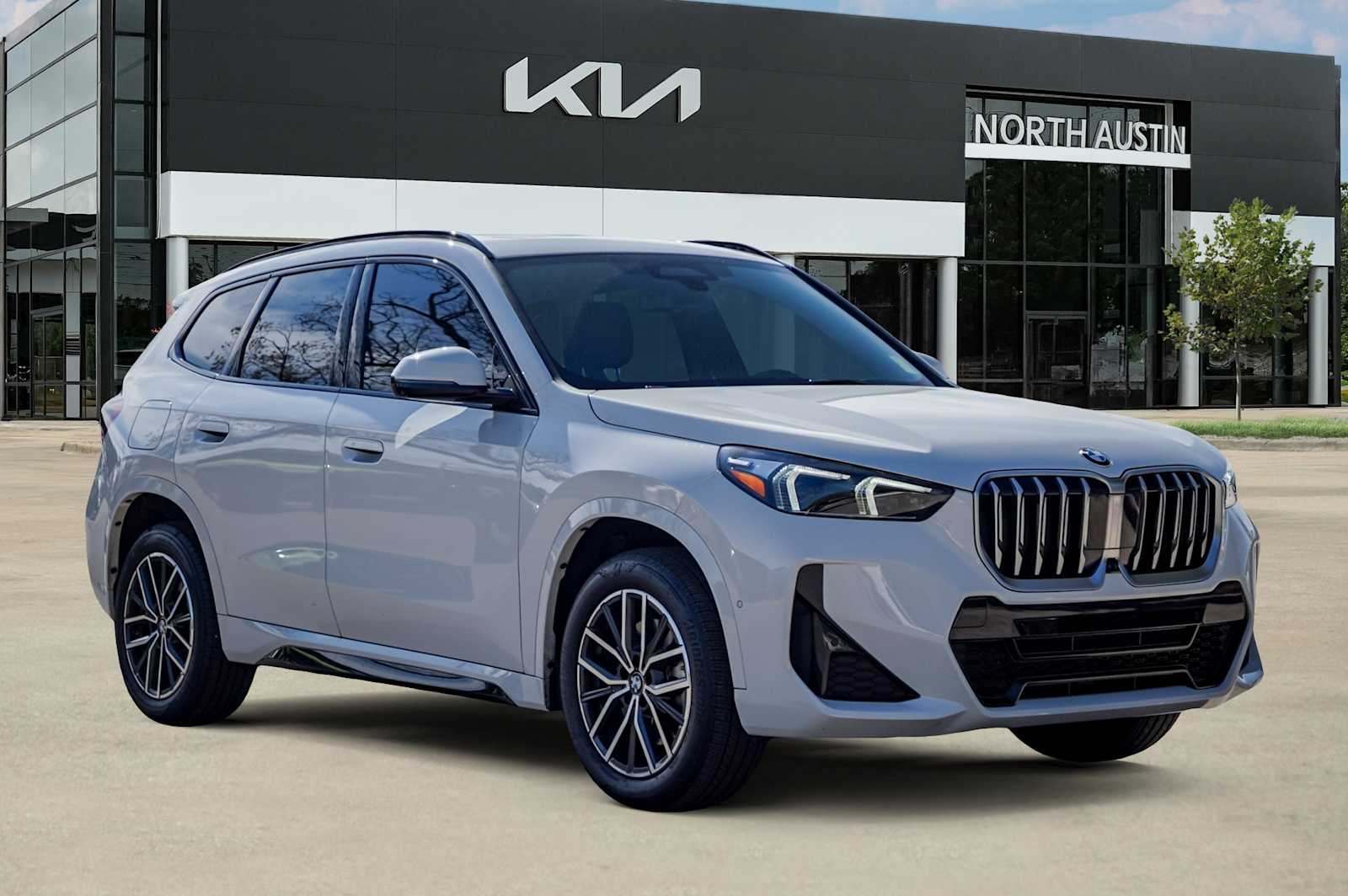 Thumbnail: 2024 BMW X1 - 10