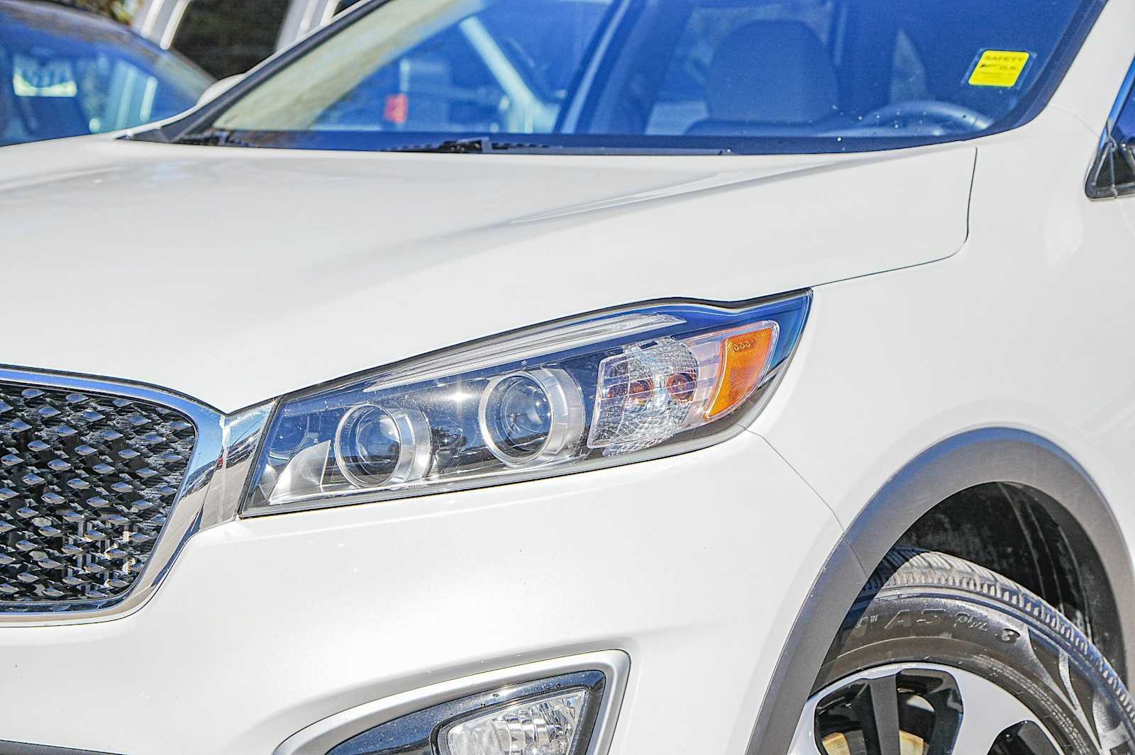 Thumbnail: 2018 Kia Sorento - 3