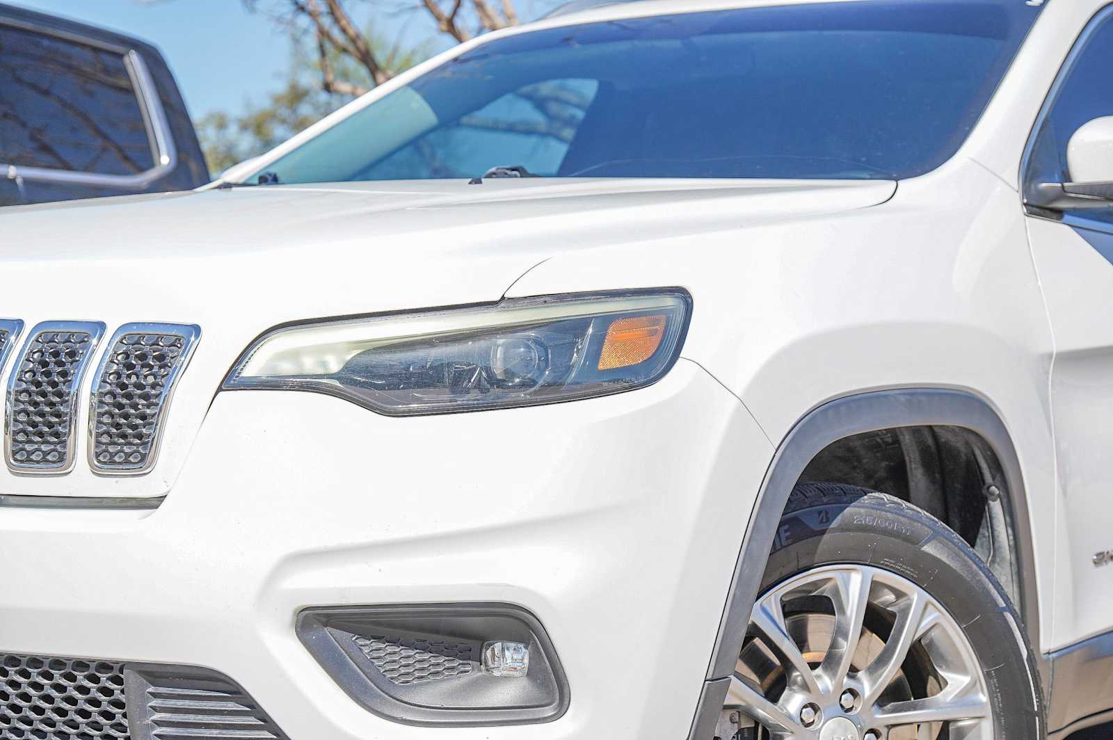 Thumbnail: 2019 Jeep Cherokee - 3