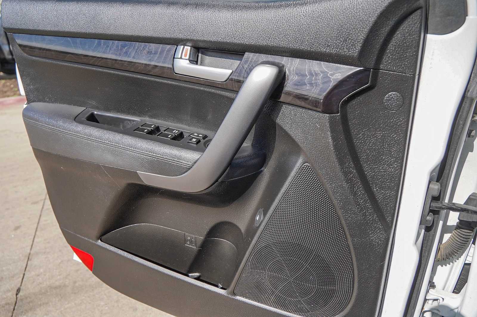 Thumbnail: 2014 Kia Sorento - 21