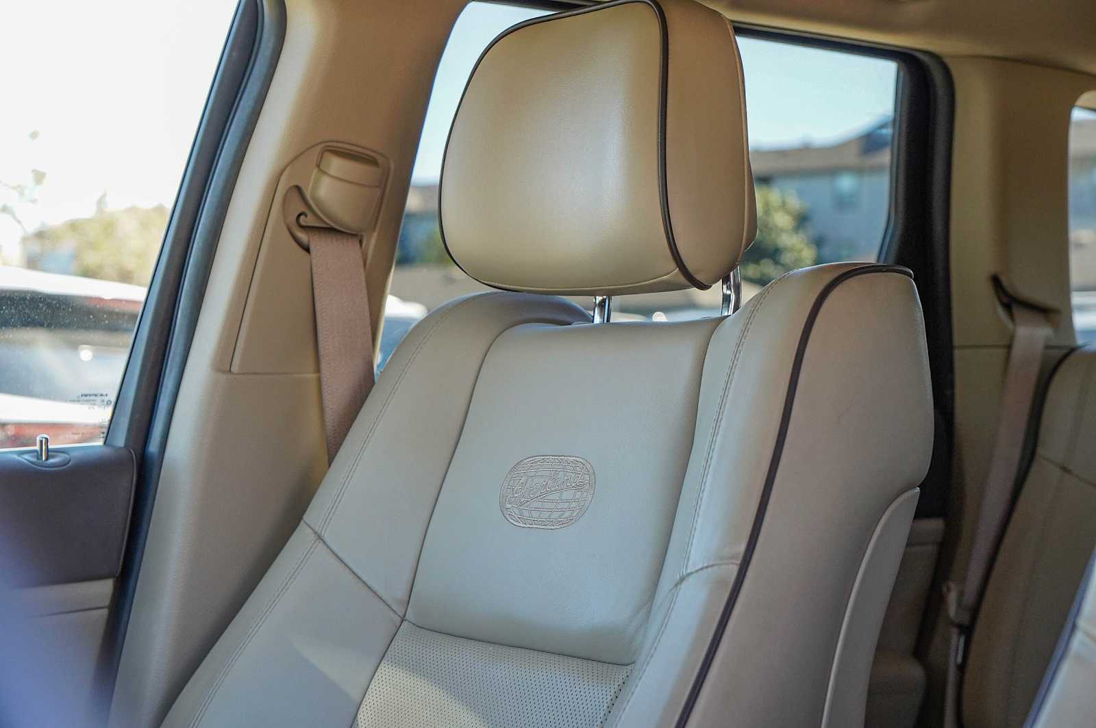 Thumbnail: 2015 Jeep Grand Cherokee - 12