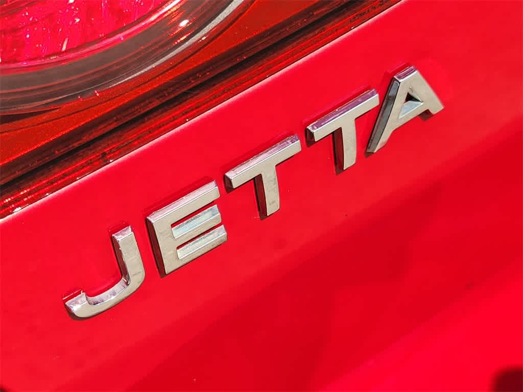 Thumbnail: 2010 Volkswagen Jetta - 12