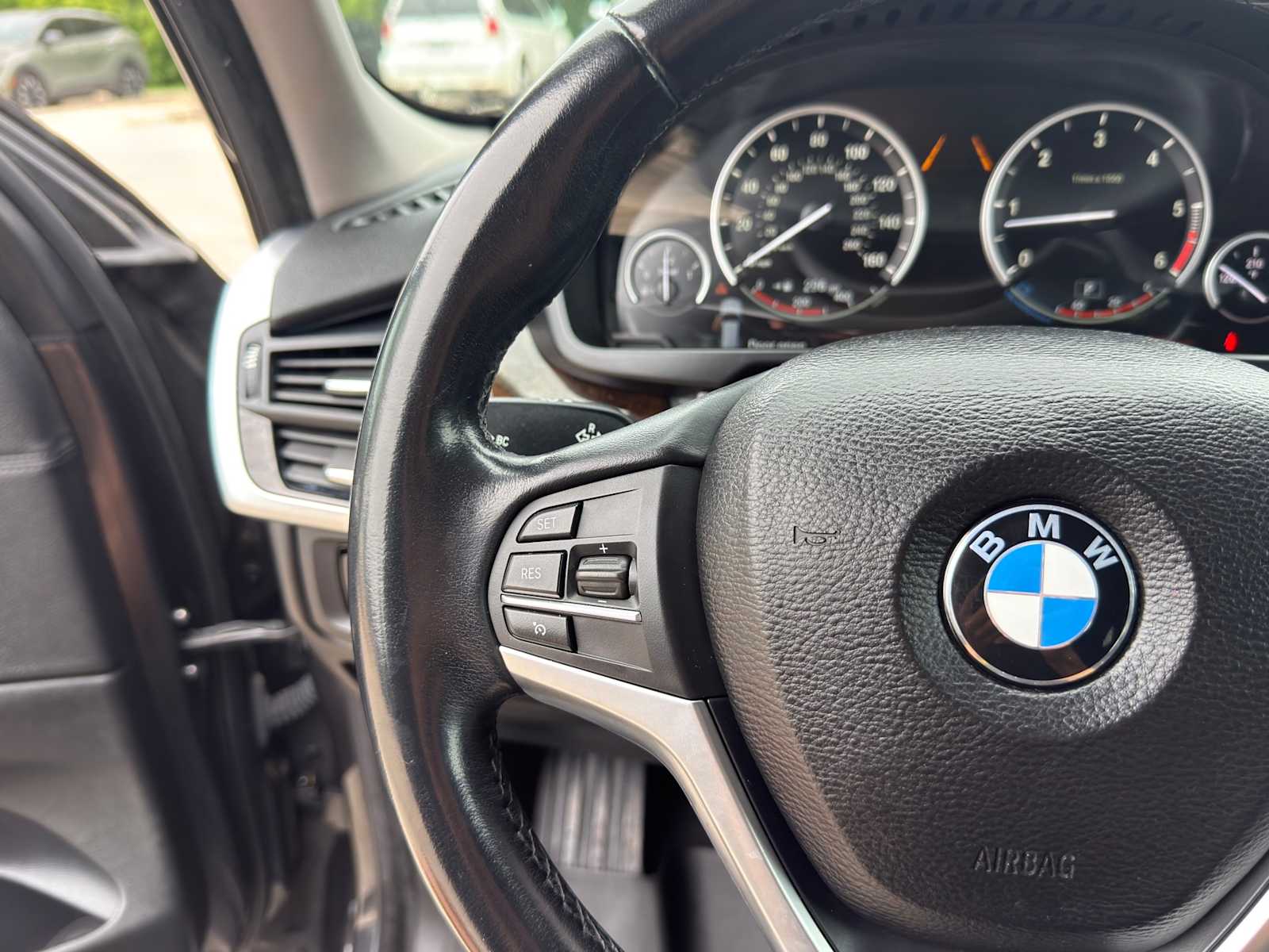 Thumbnail: 2015 BMW X5 - 21