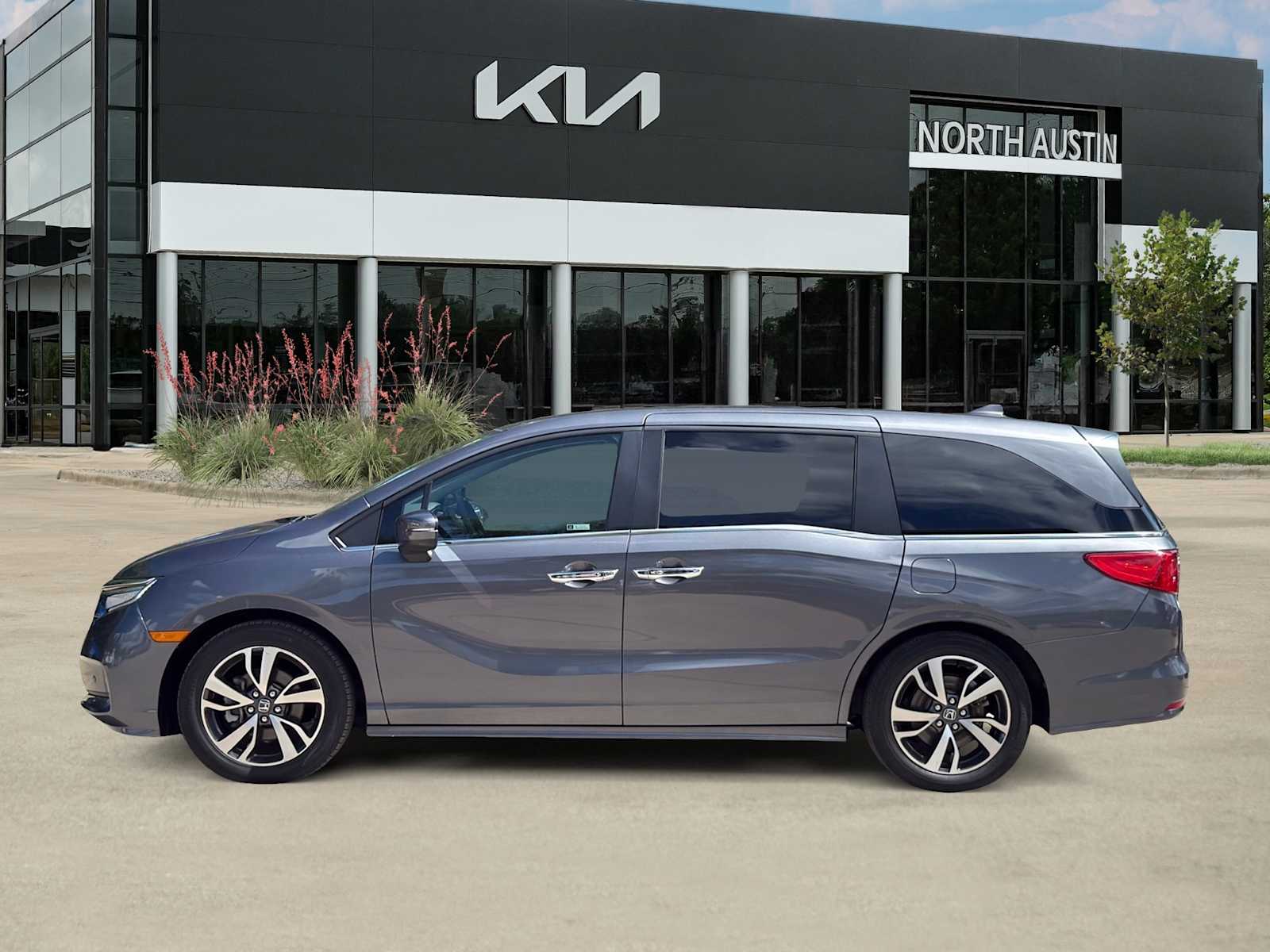 Thumbnail: 2023 Honda Odyssey - 7