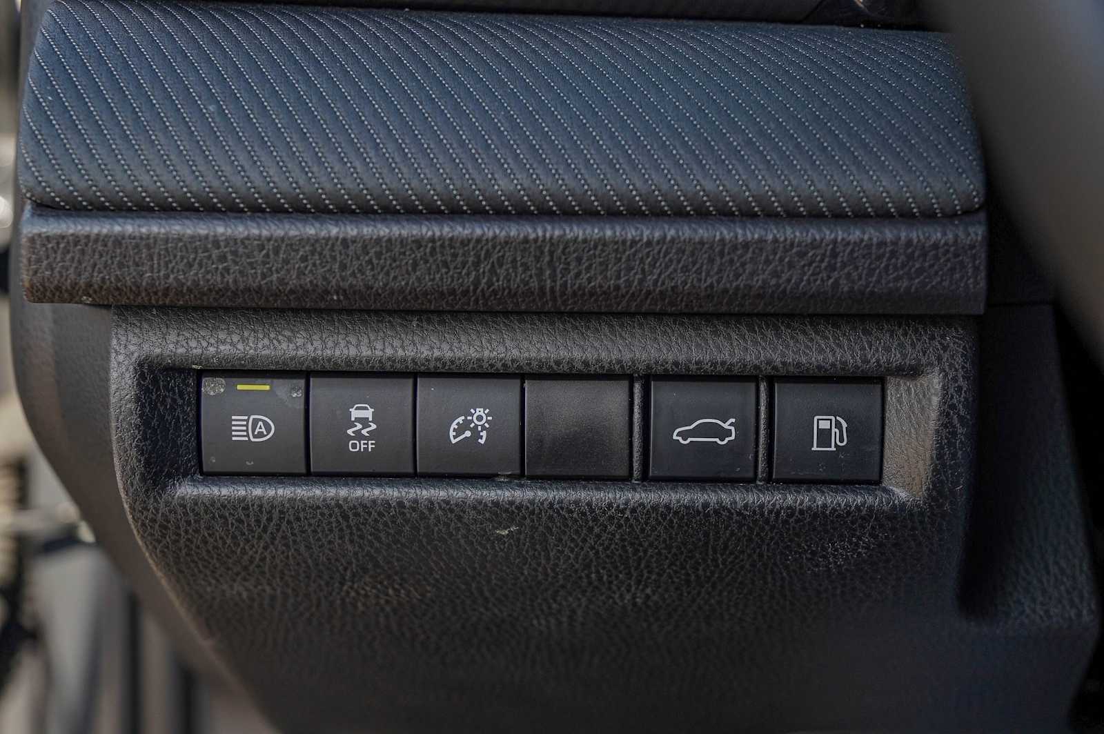 Thumbnail: 2025 Toyota Camry - 22