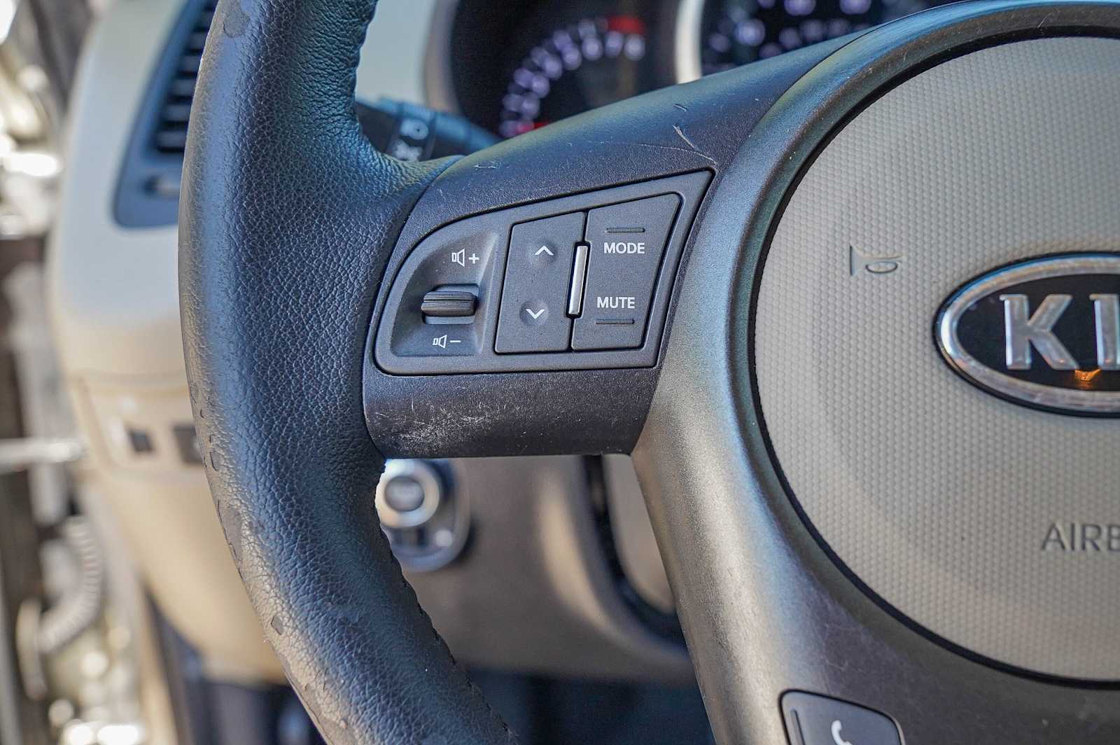 Thumbnail: 2012 Kia Soul - 13