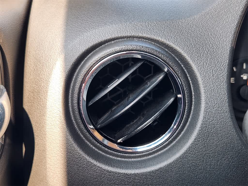 Thumbnail: 2014 Jeep Patriot - 21