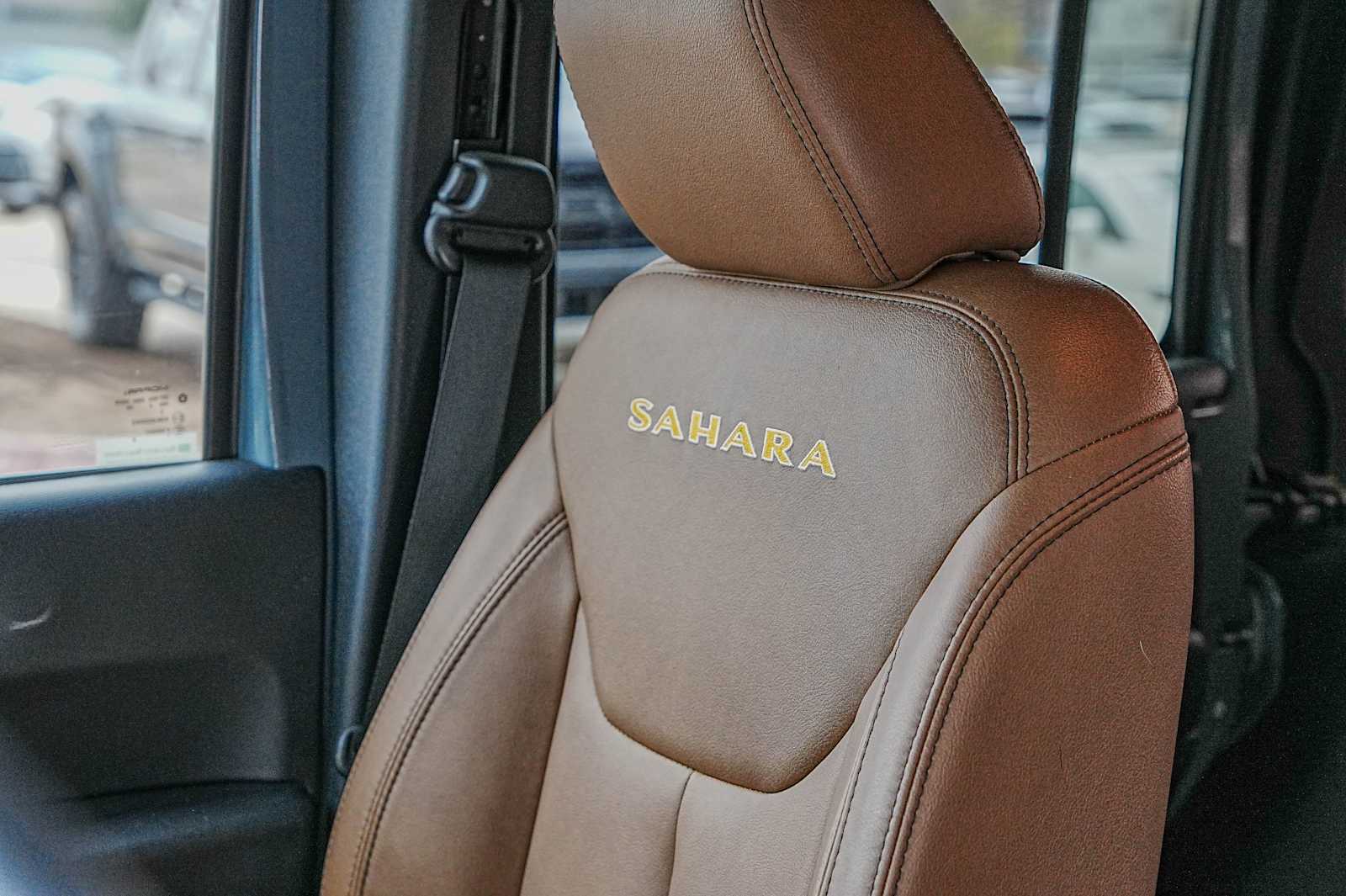 Thumbnail: 2015 Jeep Wrangler - 12