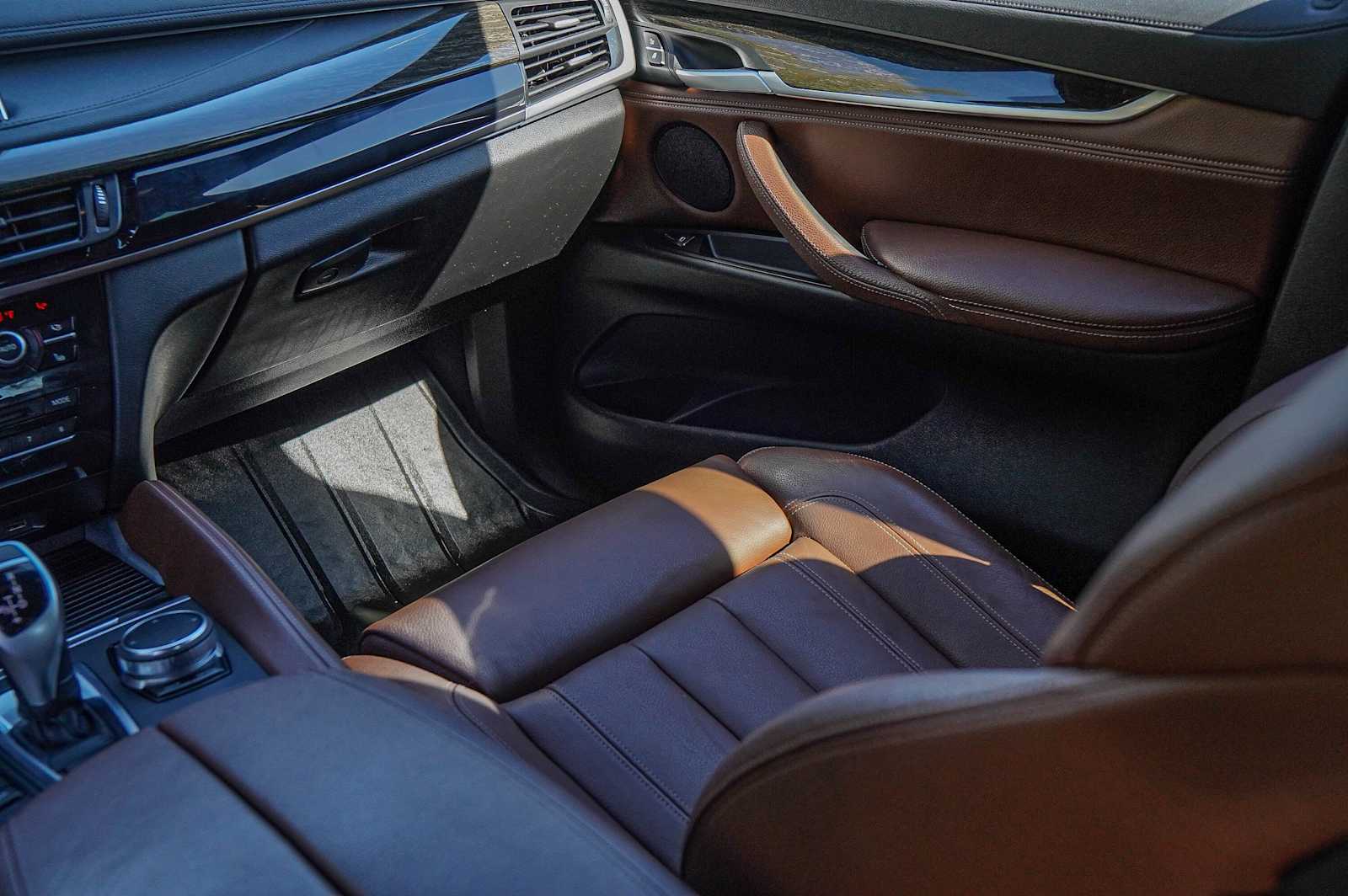 Thumbnail: 2019 BMW X6 - 29