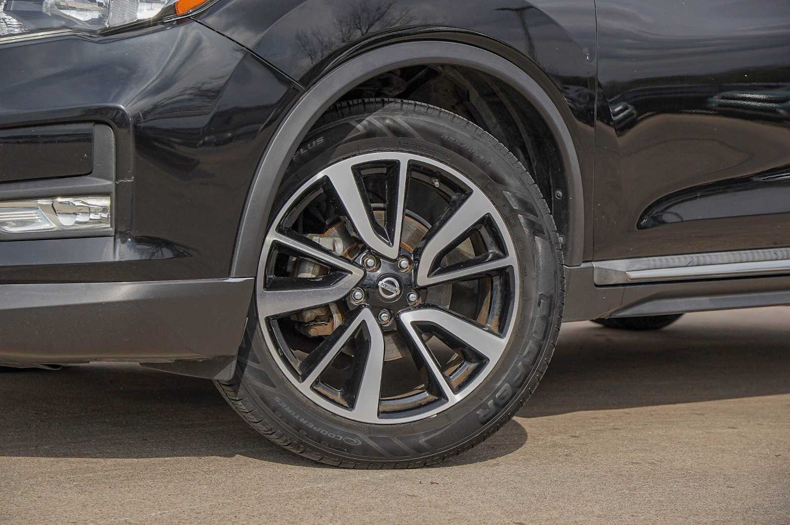 Thumbnail: 2019 Nissan Rogue - 2