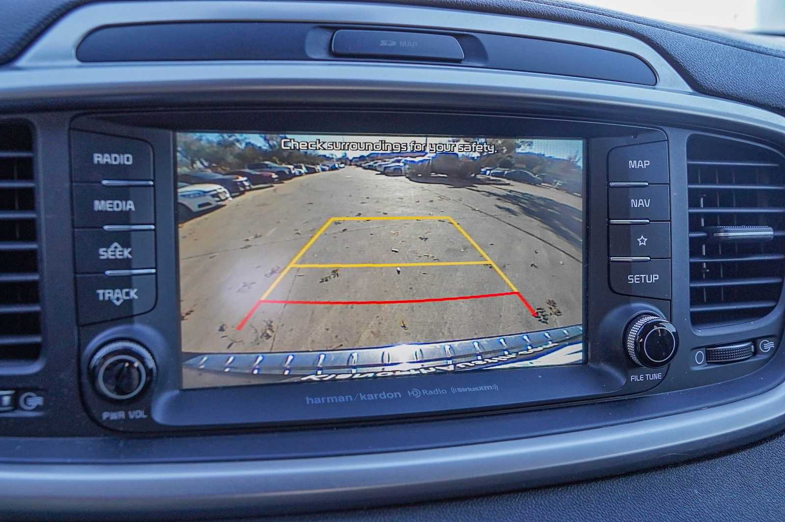 Thumbnail: 2019 Kia Sorento - 15