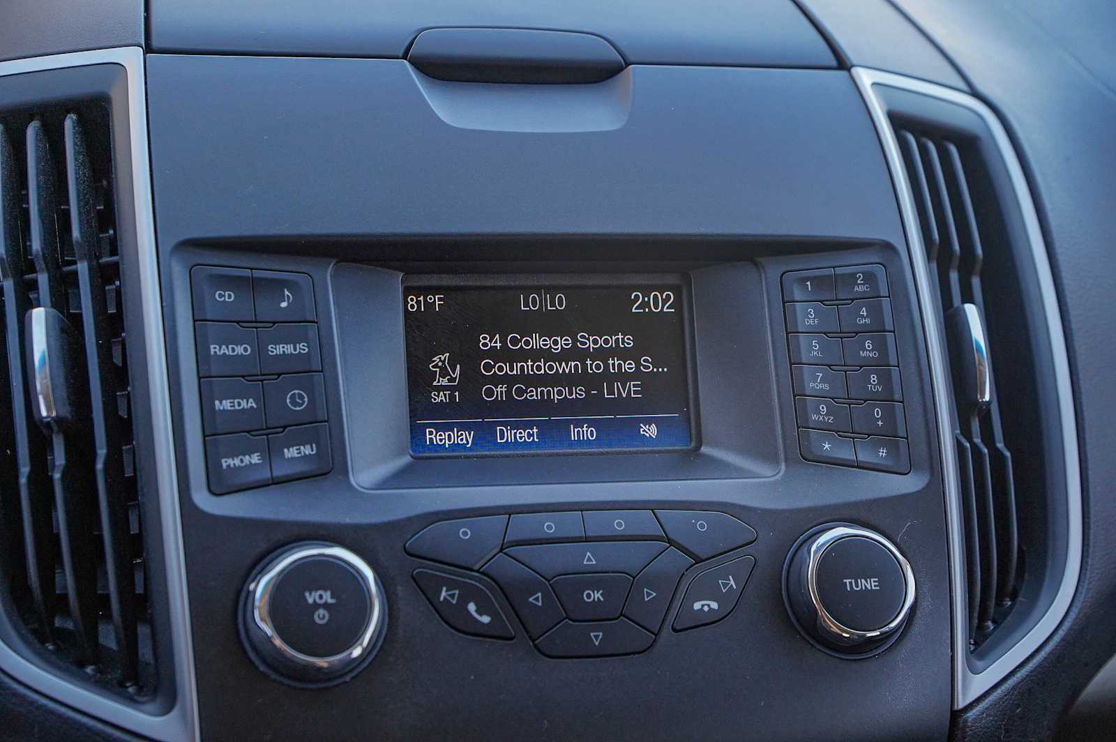 Thumbnail: 2017 Ford Edge - 17