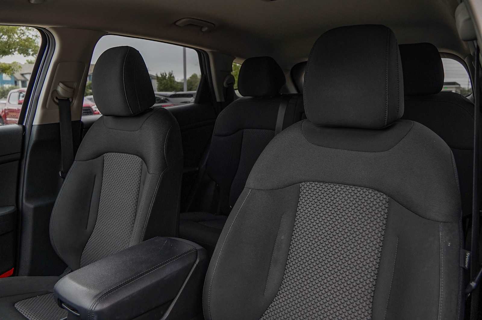 Thumbnail: 2023 Kia Sportage - 11