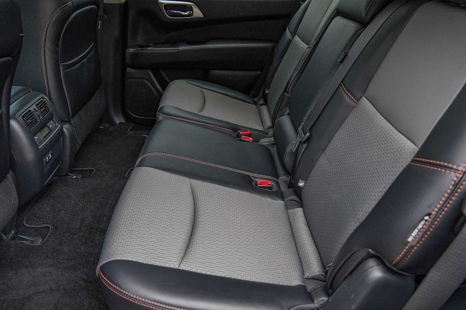 Thumbnail: 2020 Nissan Pathfinder - 30