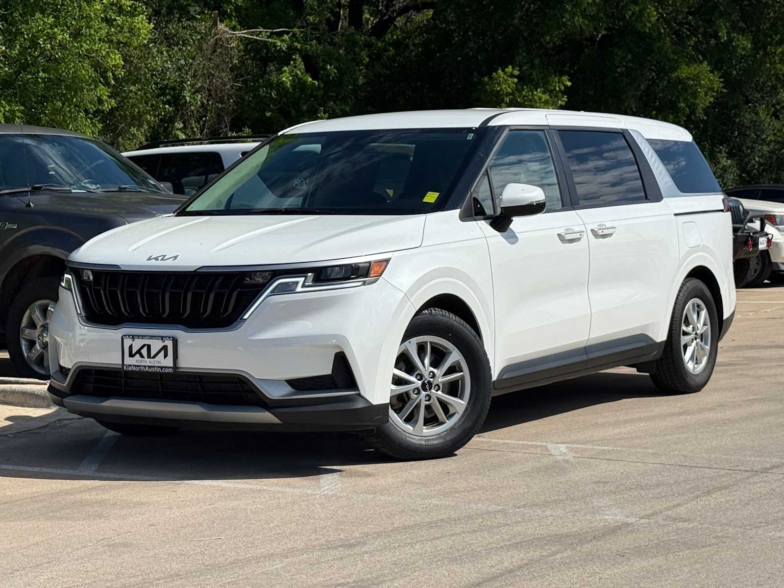 2024 Kia Carnival LX -
                  Austin, TX
