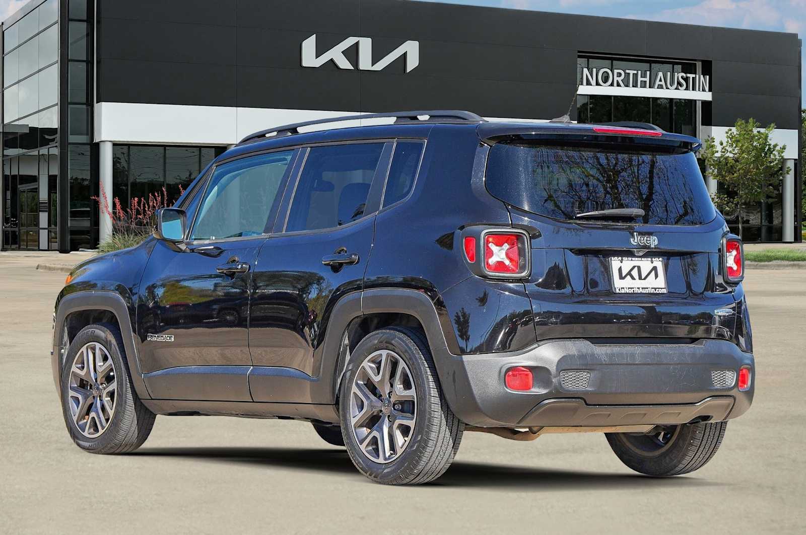Thumbnail: 2015 Jeep Renegade - 5