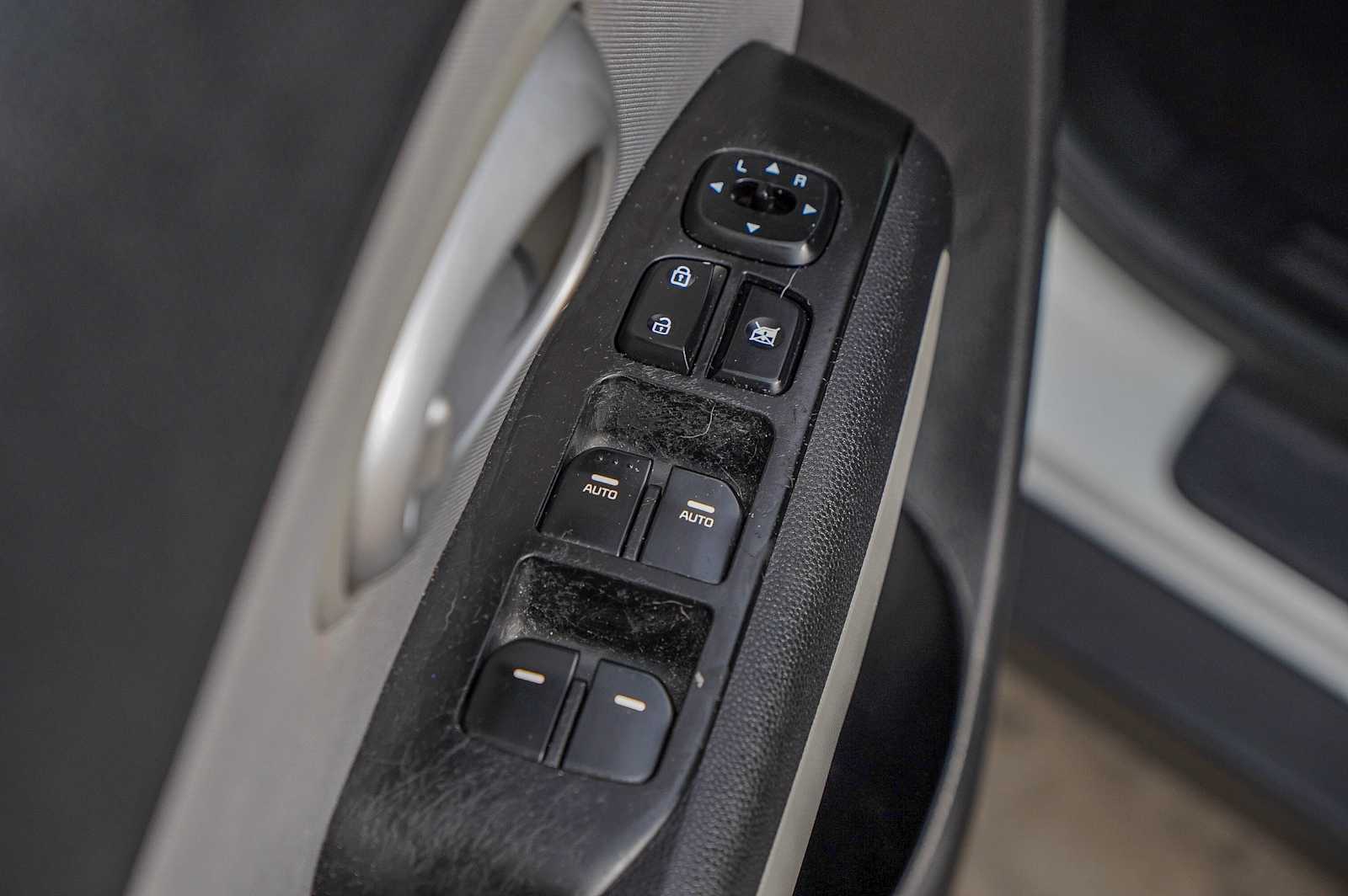 Thumbnail: 2014 Kia Soul - 21