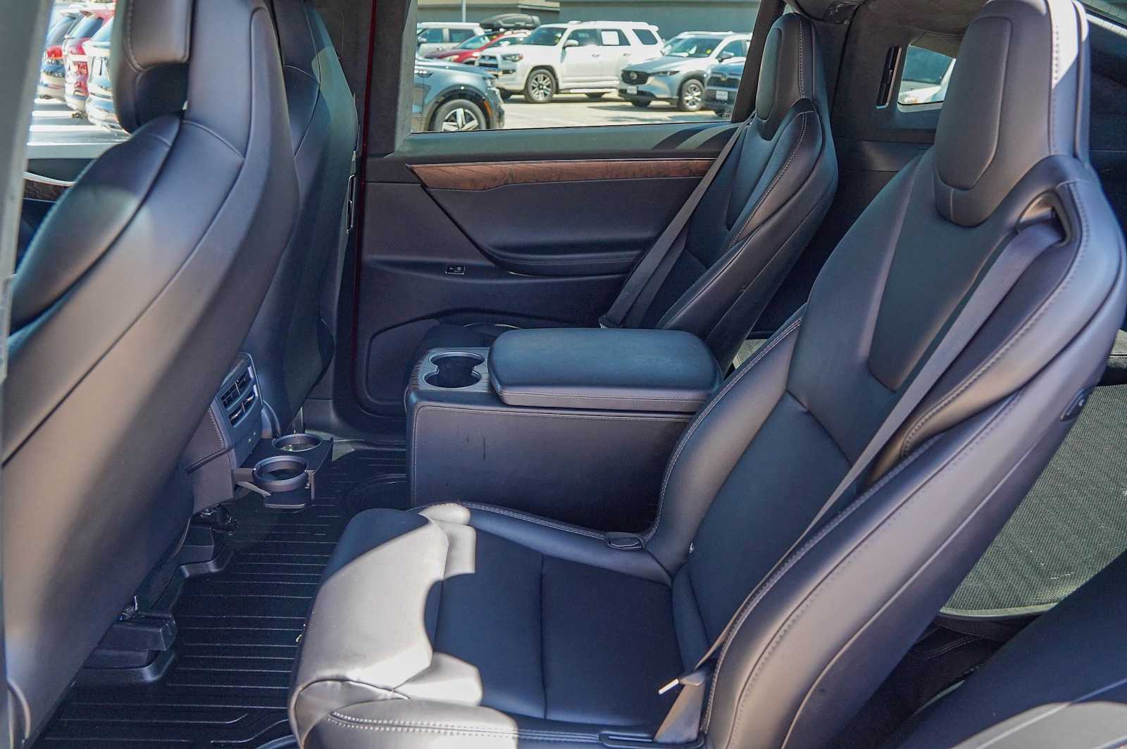 Thumbnail: 2018 Tesla Model X - 26