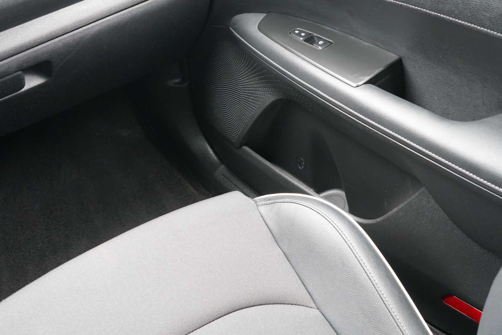 Thumbnail: 2023 Kia Forte - 24