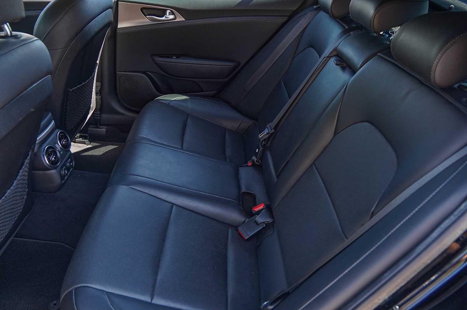 Thumbnail: 2020 Kia Stinger - 30