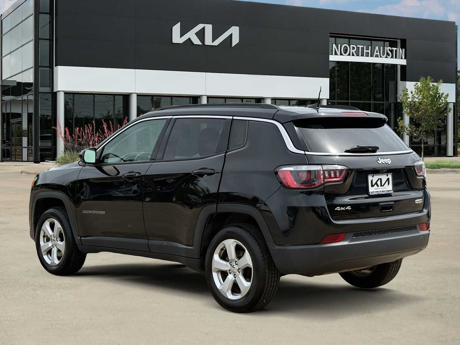 Thumbnail: 2019 Jeep Compass - 8