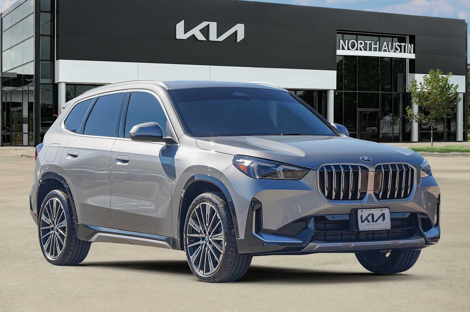 Thumbnail: 2025 BMW X1 - 9