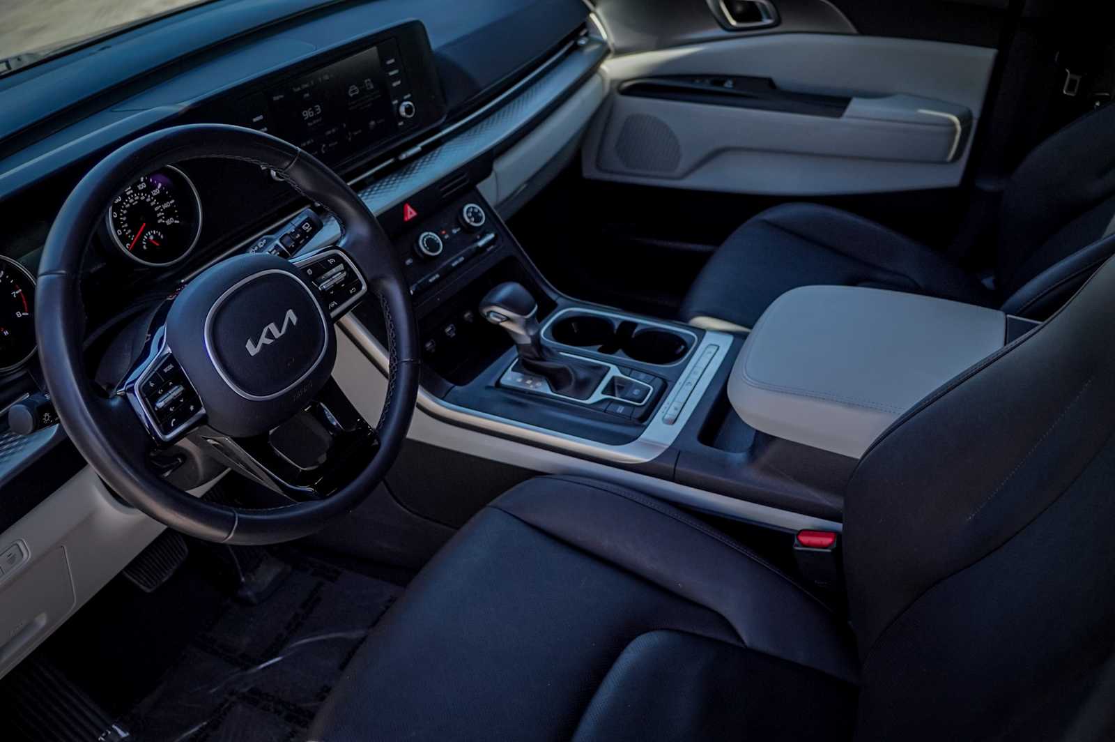 Thumbnail: 2024 Kia Carnival - 10