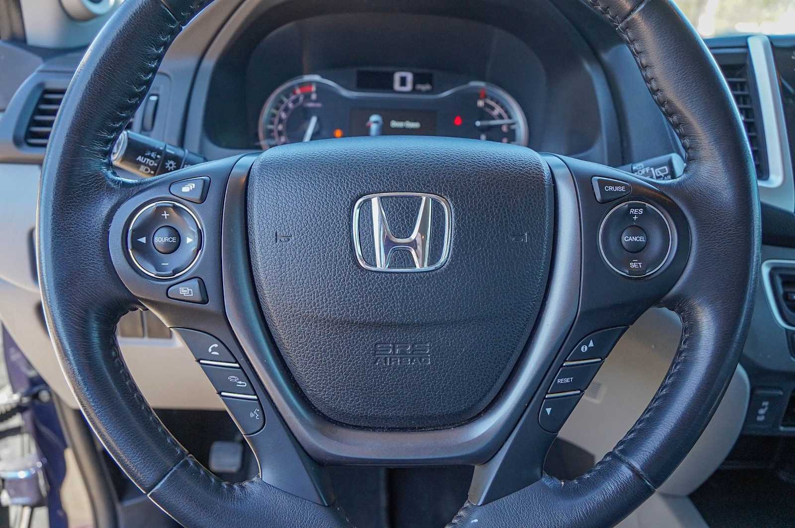 Thumbnail: 2017 Honda Pilot - 12