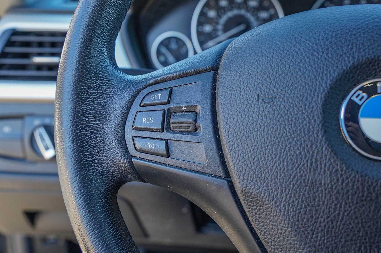 Thumbnail: 2018 BMW 3 Series - 13