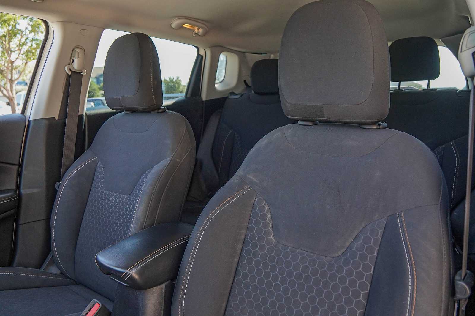 Thumbnail: 2019 Jeep Compass - 11