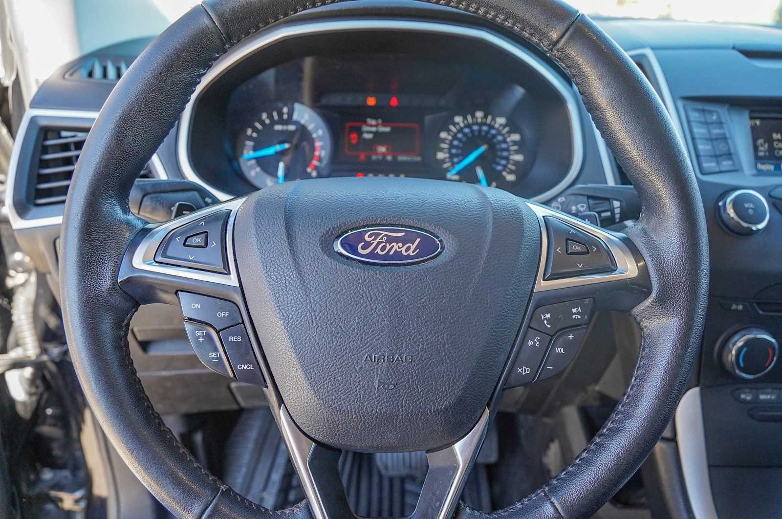 Thumbnail: 2017 Ford Edge - 12