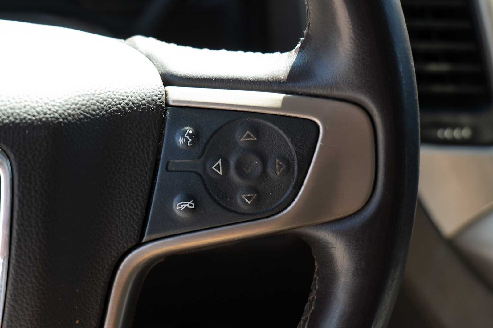 Thumbnail: 2015 GMC Yukon - 14