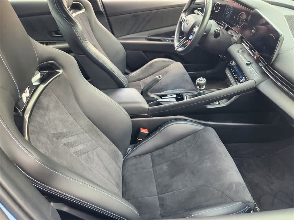 Thumbnail: 2023 Hyundai Elantra - 14