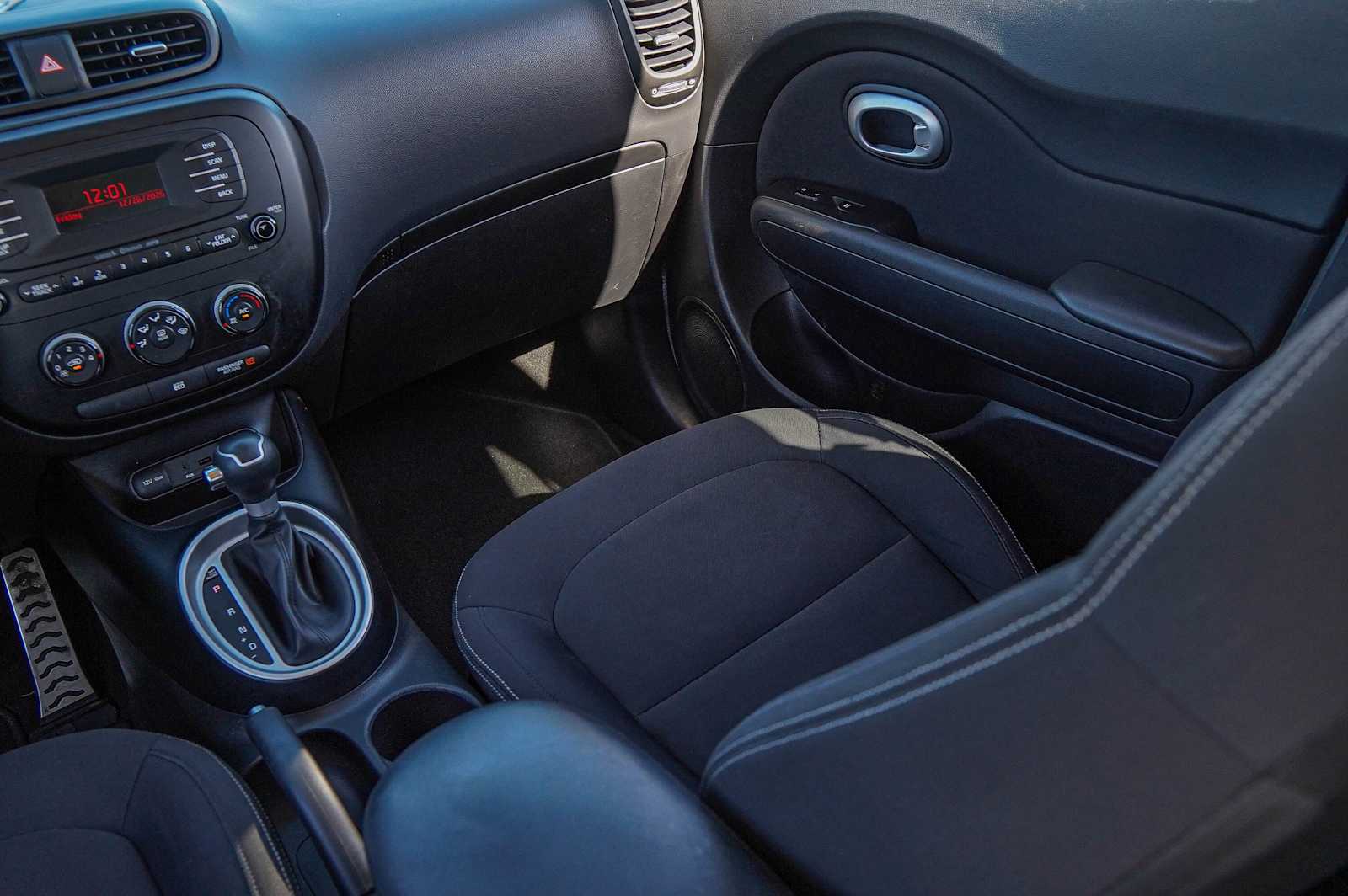 Thumbnail: 2014 Kia Soul - 26