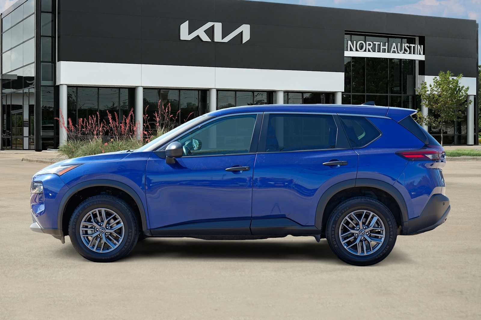 Thumbnail: 2023 Nissan Rogue - 4