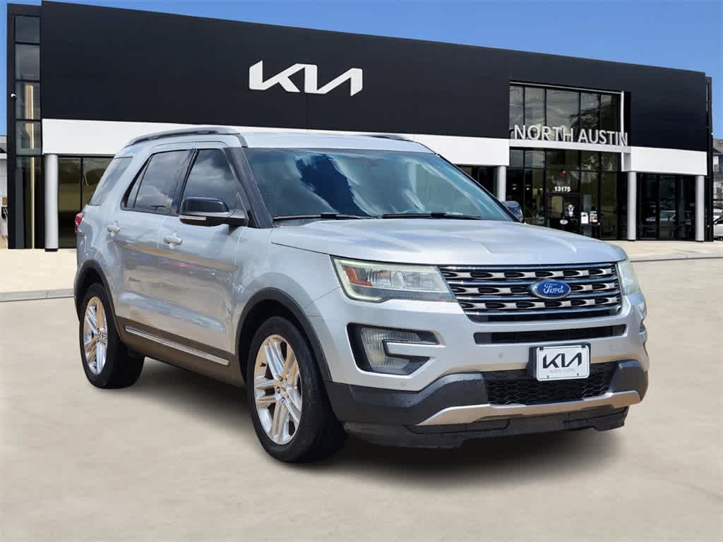 Thumbnail: 2016 Ford Explorer - 3