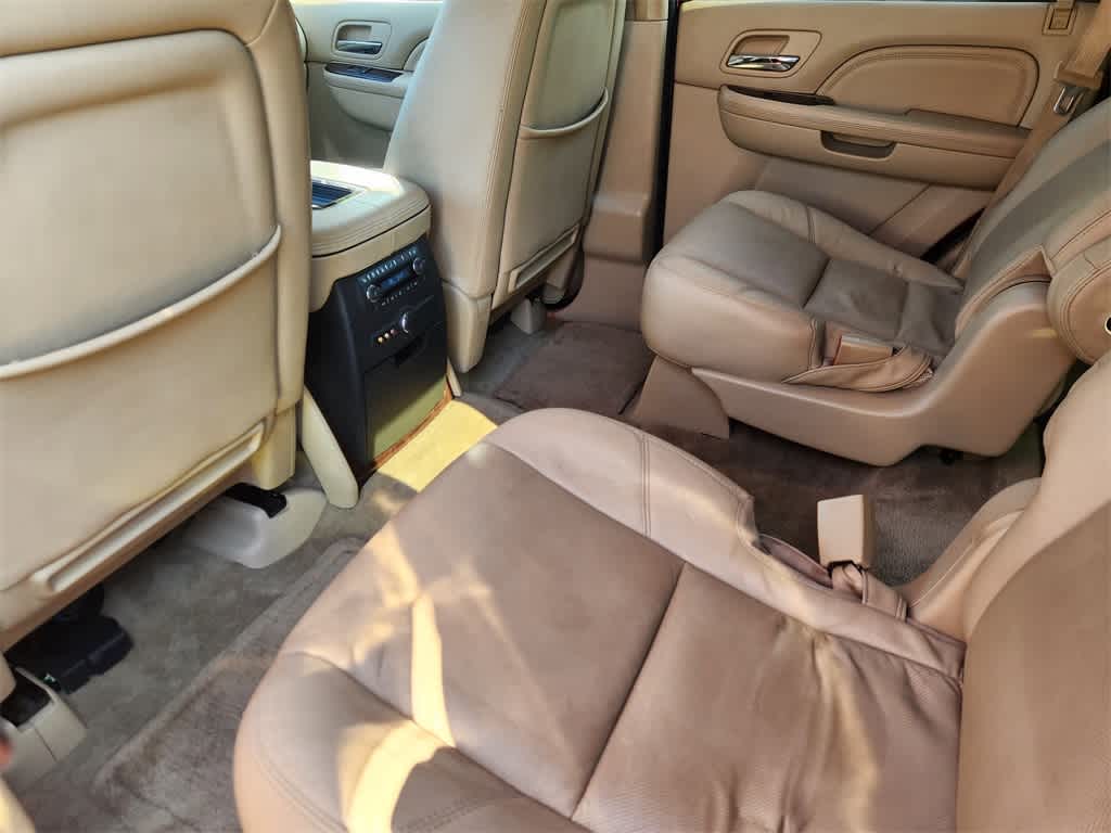 Thumbnail: 2014 Cadillac Escalade - 28