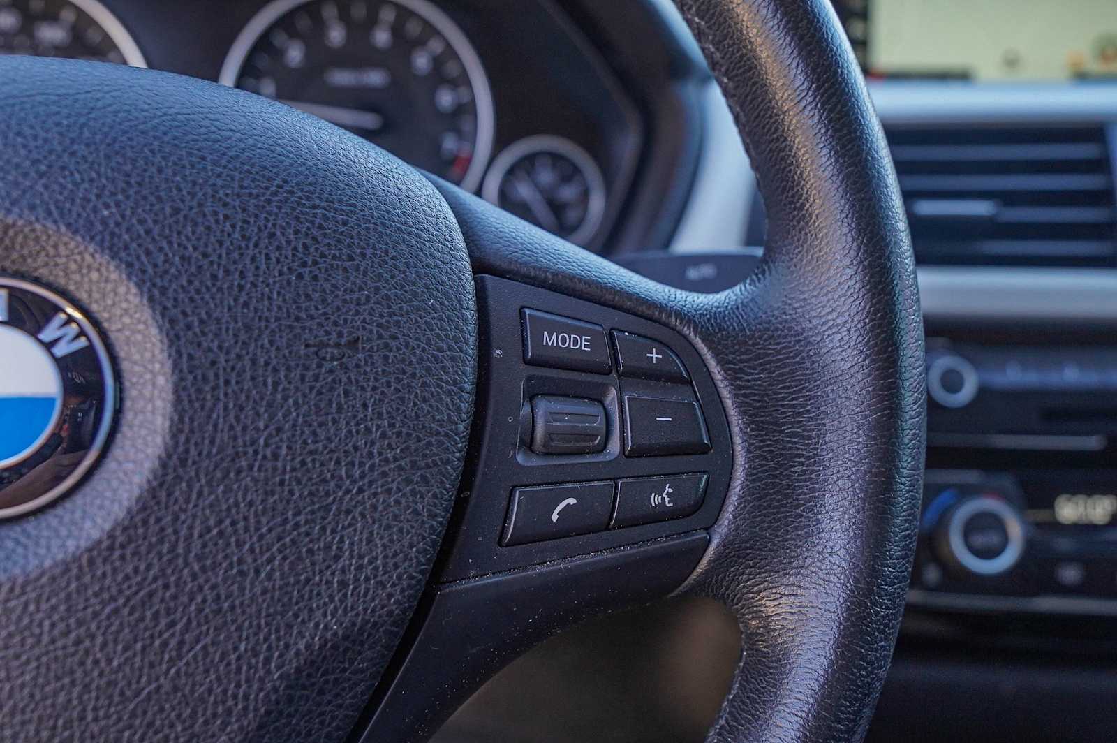 Thumbnail: 2018 BMW 3 Series - 14