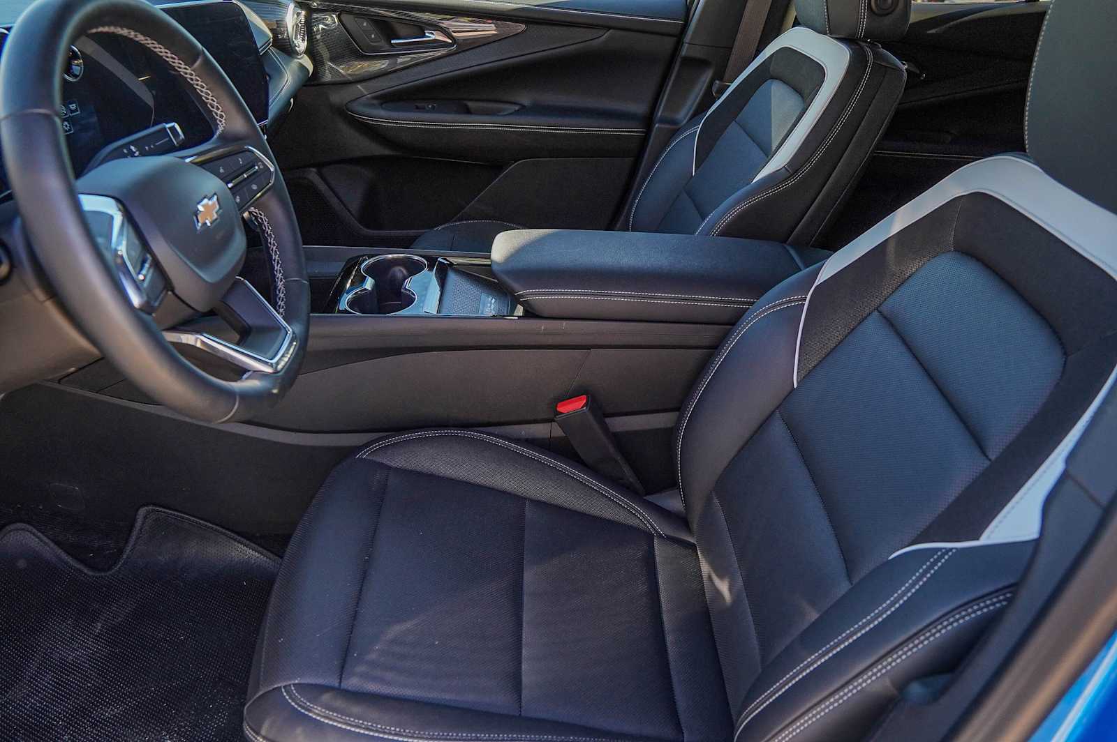 Thumbnail: 2024 Chevrolet Blazer EV - 10