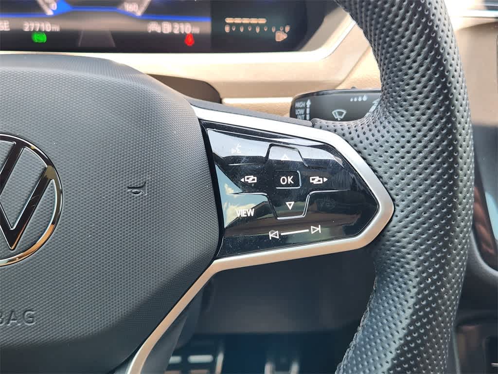 Thumbnail: 2022 Volkswagen Tiguan - 29