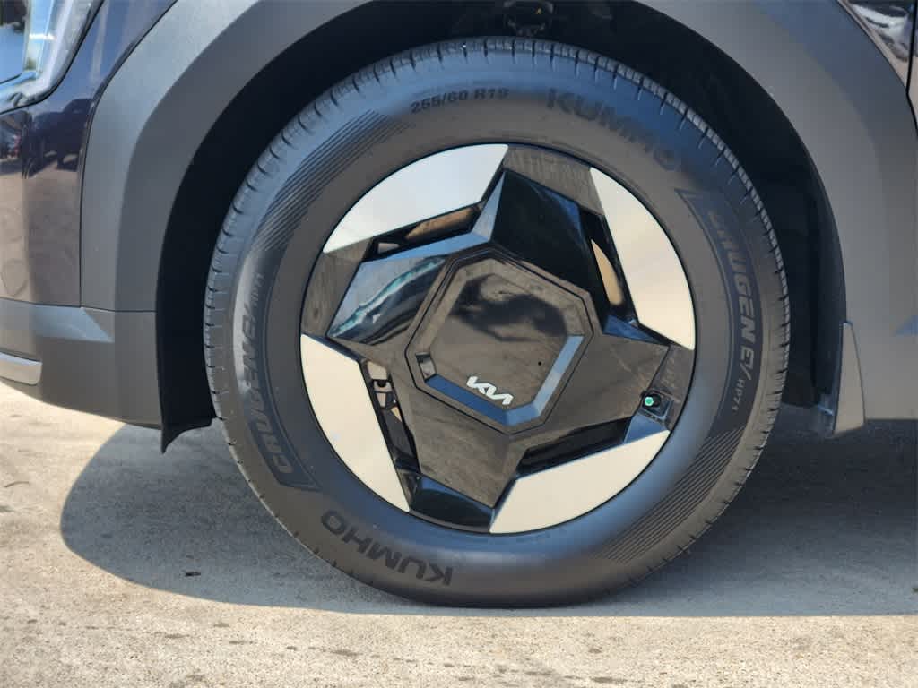 Thumbnail: 2025 Kia EV9 - 9