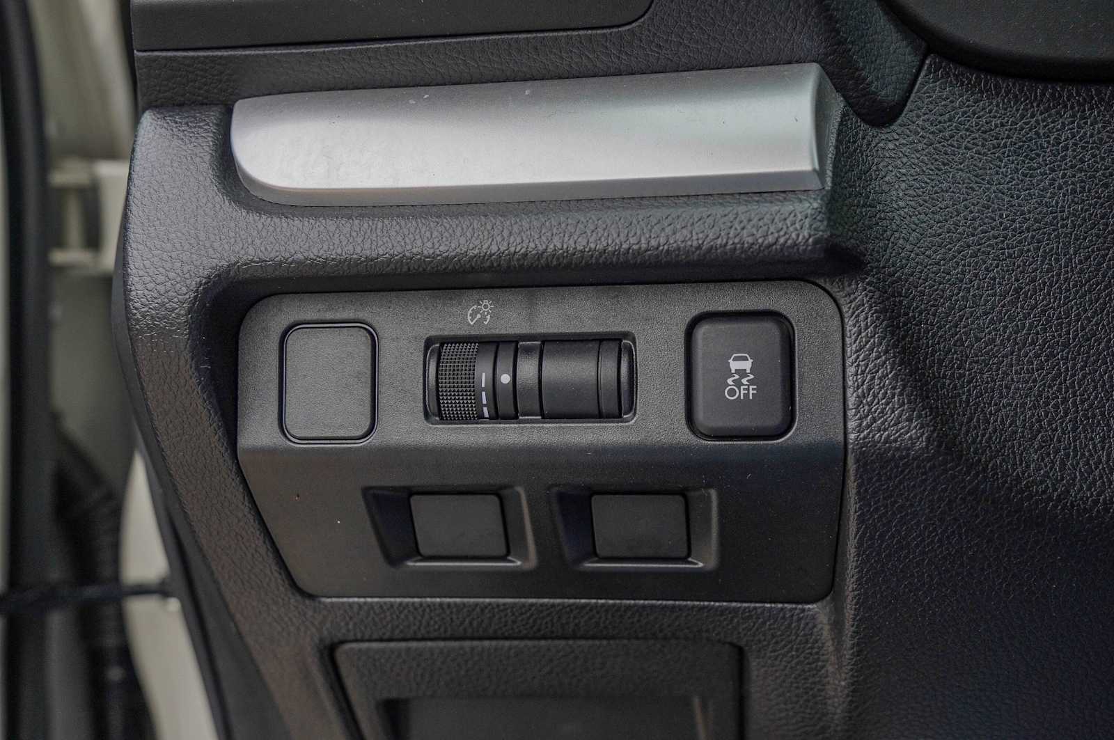 Thumbnail: 2016 Subaru Crosstrek - 20